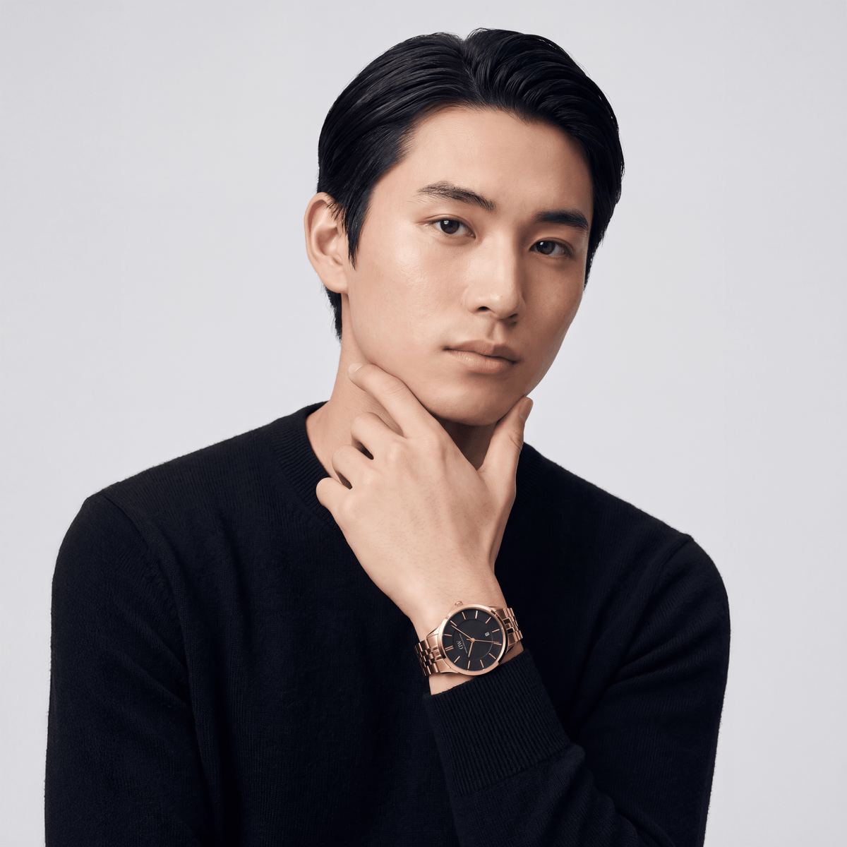 Round Analog 3 Link Gold