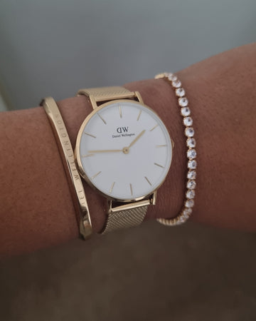 Photo from a customer review: 5 out of 5 stars, Phindile