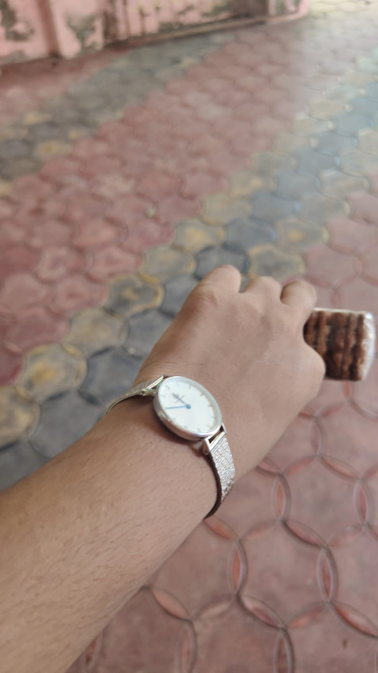 Photo from a customer review: 5 out of 5 stars, Akhila